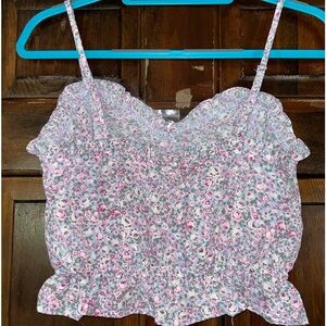 Women’s E&M brand ditsy floral summer top with spaghetti straps. NWT.